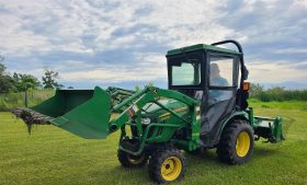 2017 John Deere 2025R Tractor with Loader, Tiller