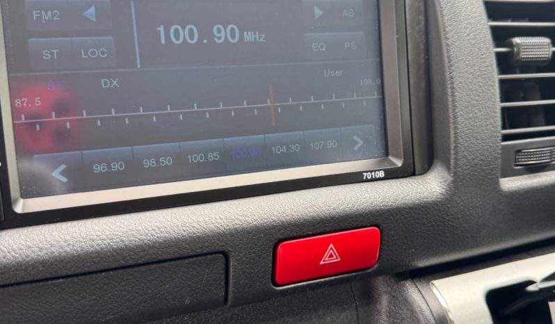 
								2019 Toyota Hiace LWB Petrol full									