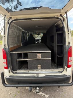 
										2017 Toyota Hiace LWB Auto full									