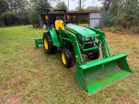 2020 John Deere 3032E Tractor, Loader, Box Blade