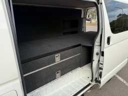 
										2017 Toyota Hiace LWB Auto full									