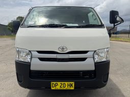 
										2019 Toyota Hiace LWB Petrol full									