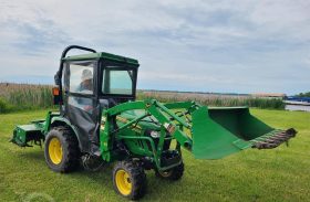 2017 John Deere 2025R Tractor with Loader, Tiller