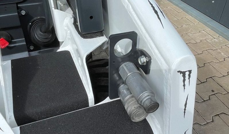 
								2022 Bobcat S 70 compact loader full									